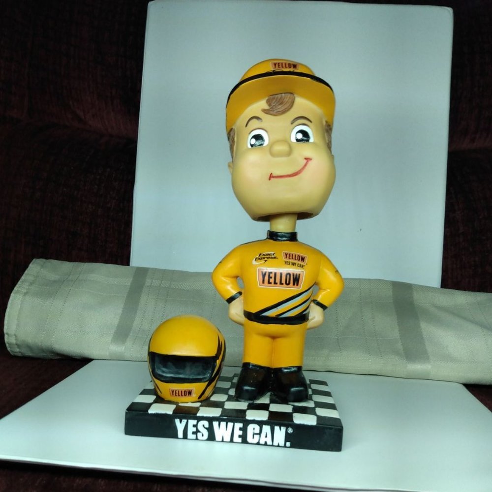 YELLOW Racing, bobble head - Picture 6 of 7